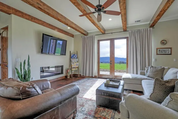 8535 Vista Court, Gilroy, California 95020