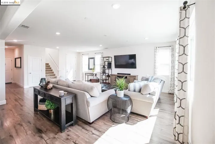 2048 Salice Way, Brentwood, California 94513