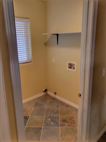 JPEG image 9