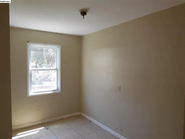 1329 66th St, Berkeley, California 94702-2617