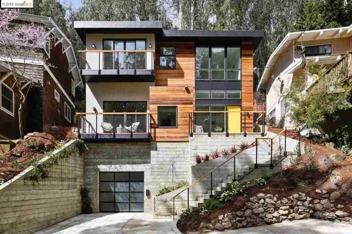 6865 The Turn, Oakland, California 94611