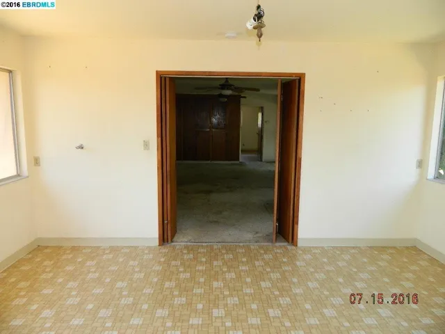 2511 Erskine Ln, Hayward, California 94545