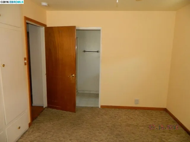 2511 Erskine Ln, Hayward, California 94545