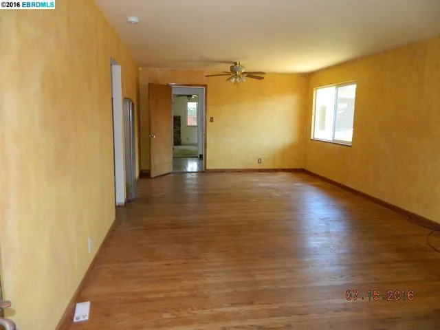 2511 Erskine Ln, Hayward, California 94545