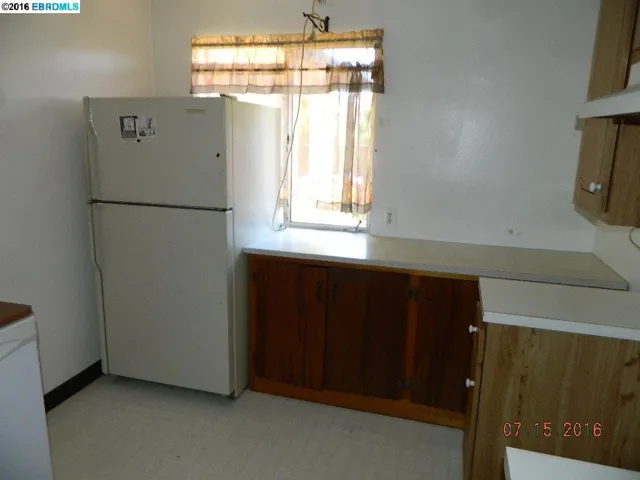 2511 Erskine Ln, Hayward, California 94545