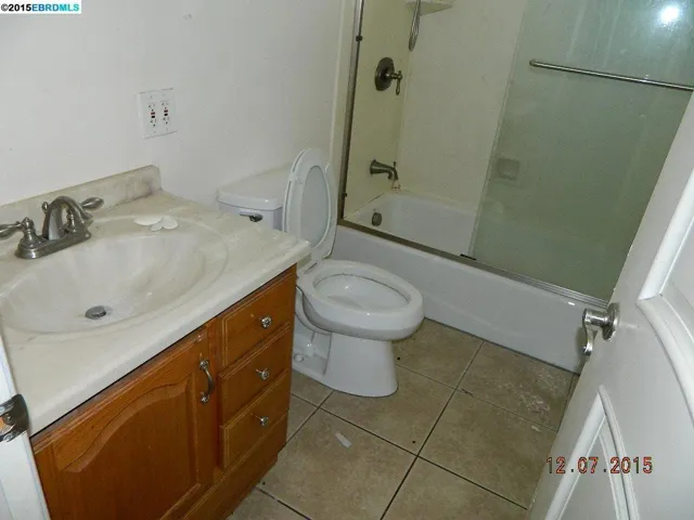16158 Via Chiquita, San Lorenzo, California 94580