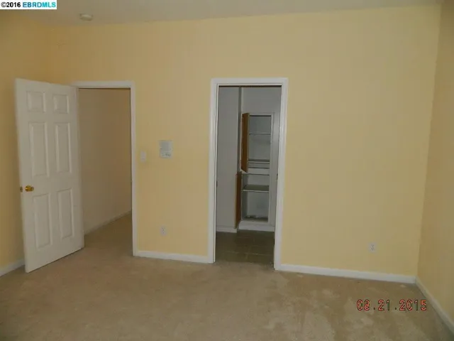 6700 Moore Dr, Oakland, California 94611