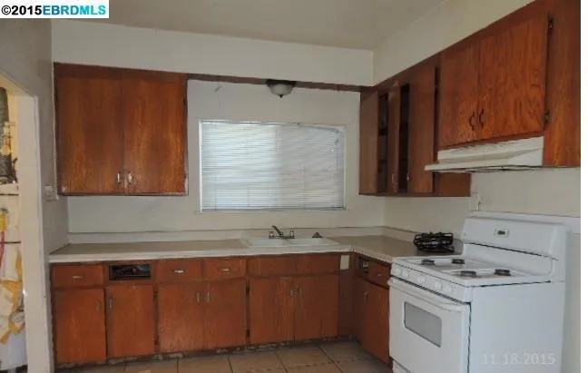 496 Meek Ave, Hayward, California 94541