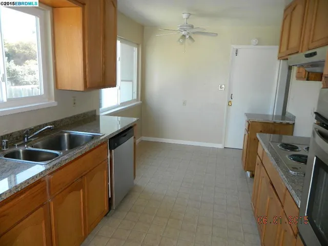 456 Pebble Dr, El Sobrante, California 94803