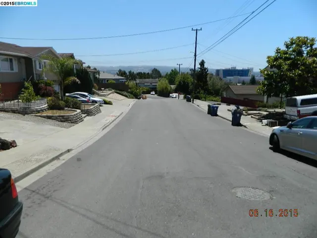 2850 Jennifer Dr, Castro Valley, California 94546