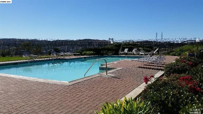 1201 Glen Cove Pkwy 1702, Vallejo, California 94591-7179