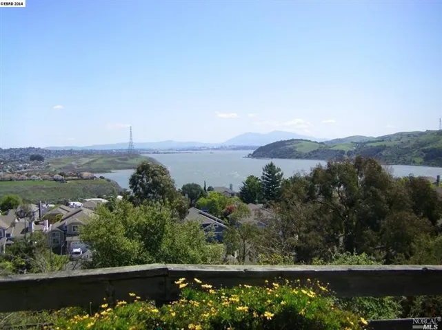 1201 Glen Cove Pkwy 1702, Vallejo, California 94591-7179