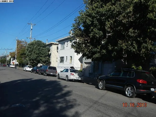 486 41st St, Oakland, California 94609-2540