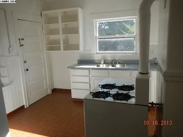 486 41st St, Oakland, California 94609-2540