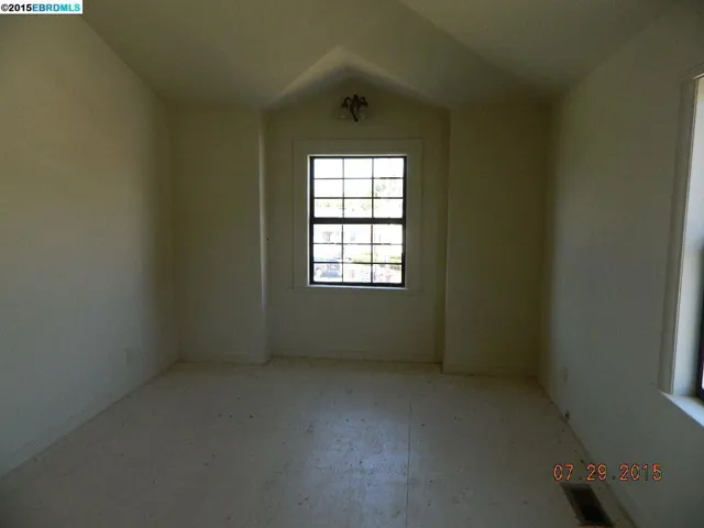 1560 Plaza Dr, San Leandro, California 94578