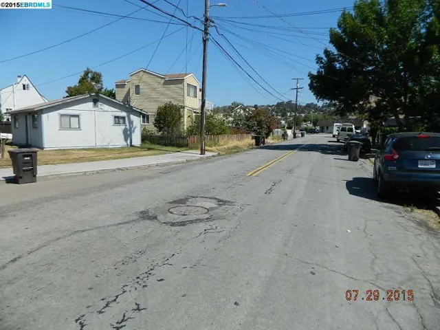1560 Plaza Dr, San Leandro, California 94578