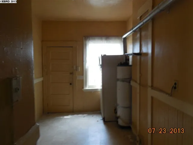 1138 International Blvd, Oakland, California 94606-4331