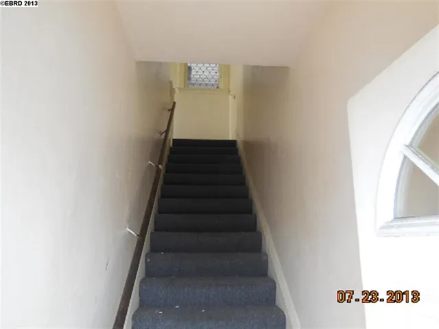 1138 International Blvd, Oakland, California 94606-4331