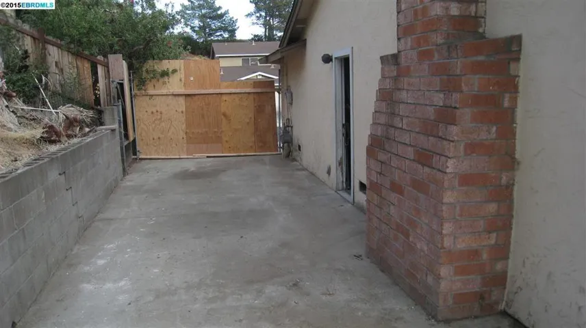 821 Tradewind Ln, Rodeo, California 94572