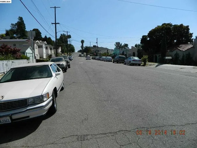 2029 16th Ave, Oakland, California 94606-4062