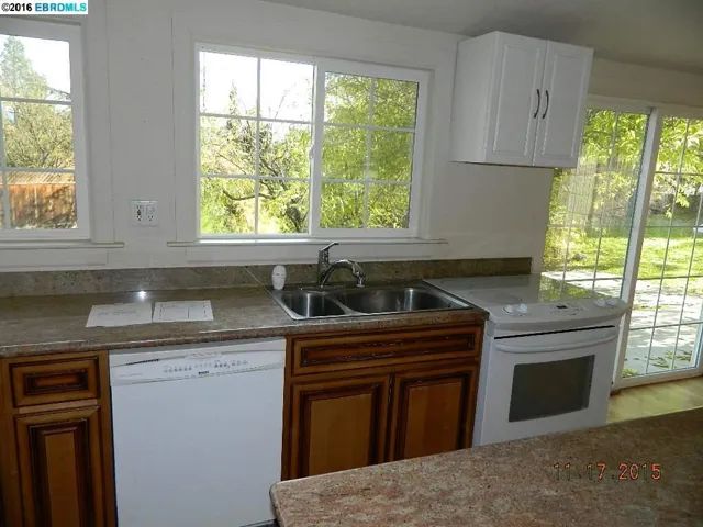 1546 Pleasant Ln, Lafayette, California 94549