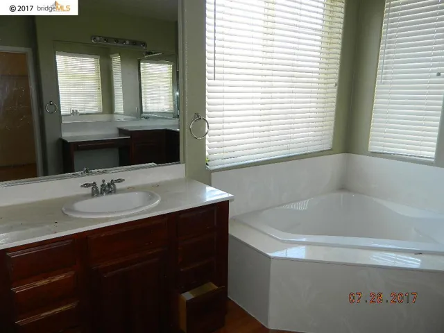 2683 Spindrift Cir, Hayward, California 94545