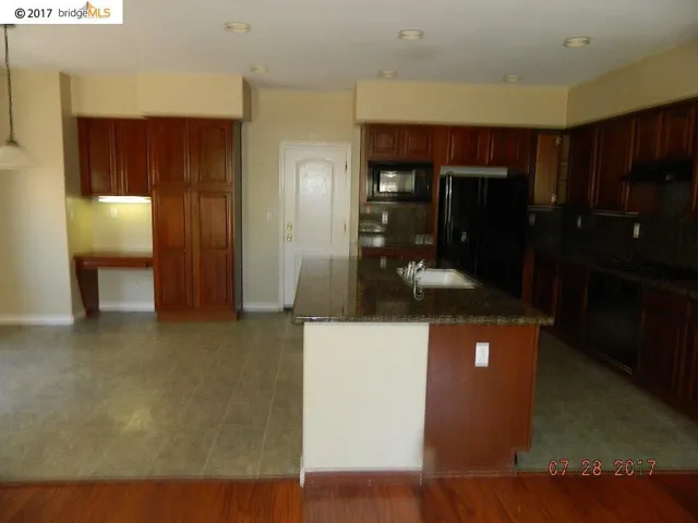 2683 Spindrift Cir, Hayward, California 94545