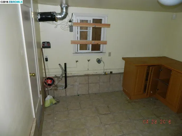 1207 62nd Ave, Oakland, California 94621