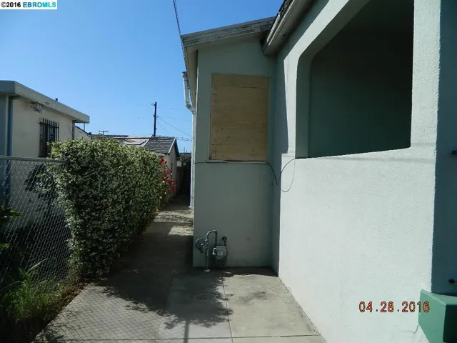 1207 62nd Ave, Oakland, California 94621