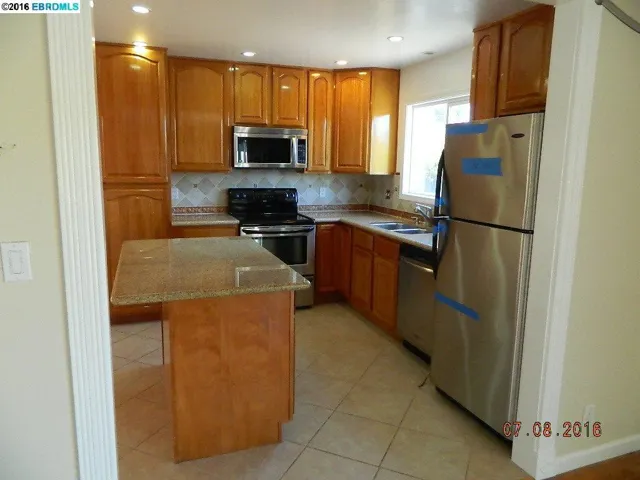 2545 Phelan Ave, Hayward, California 94545