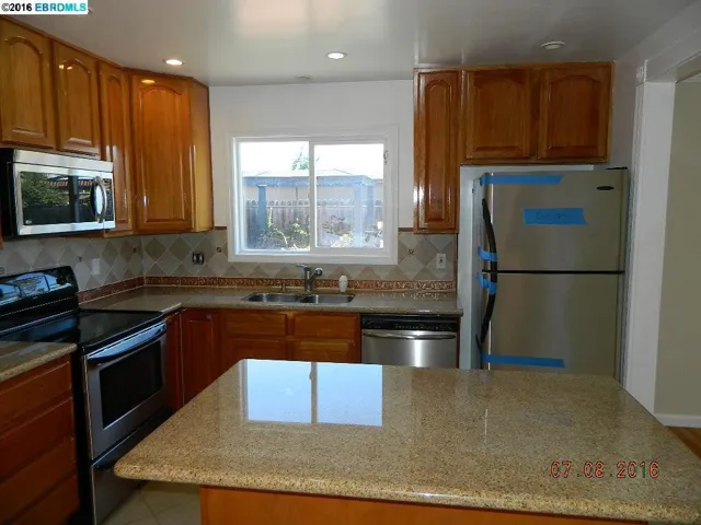 2545 Phelan Ave, Hayward, California 94545
