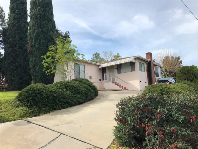 8552 Ellsworth Ln., Santee, California 92071