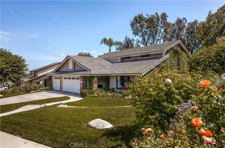 Welcome to 21088 Carlos Rd