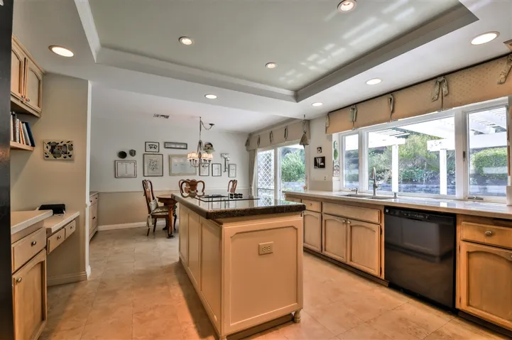 7742 Palenque St, Carlsbad, California 92009
