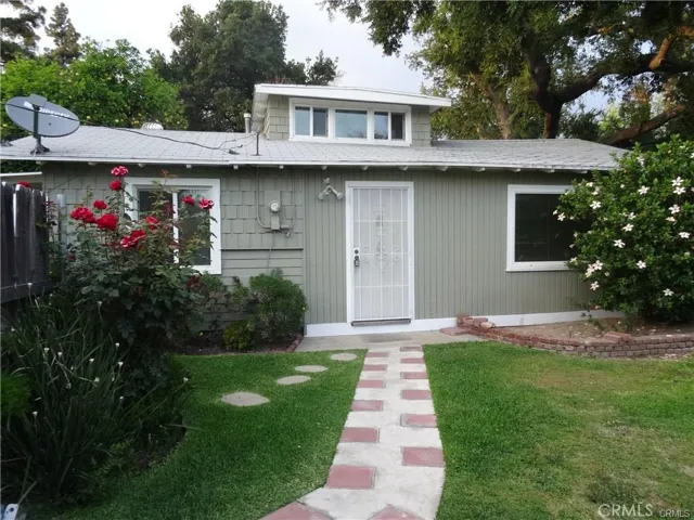 132 1/2 S Hermosa Avenue, Sierra Madre, California 91024