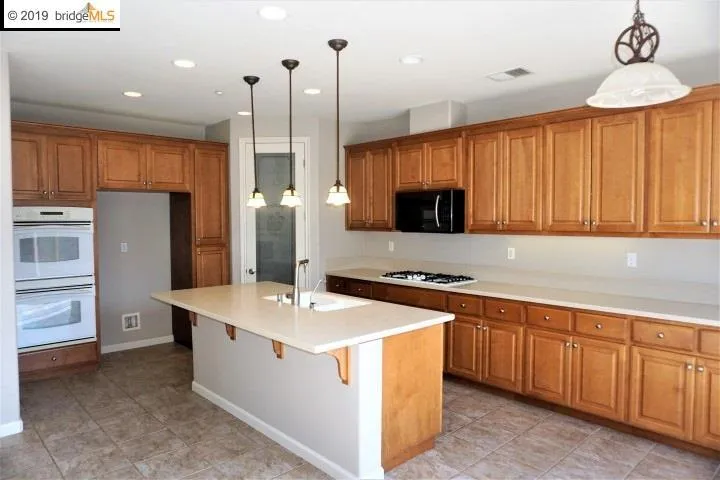 2204 Barcelona Ct, Brentwood, California 94513-4129