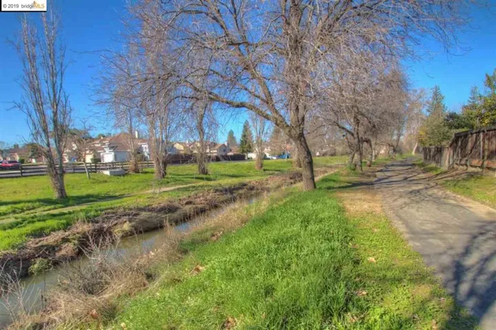733 Sienna Lane, Brentwood, California 94513