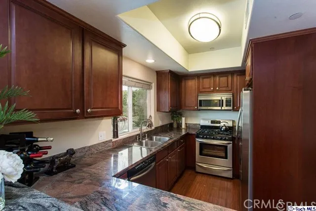 12010 Magnolia Boulevard 101, Valley Village, California 91607