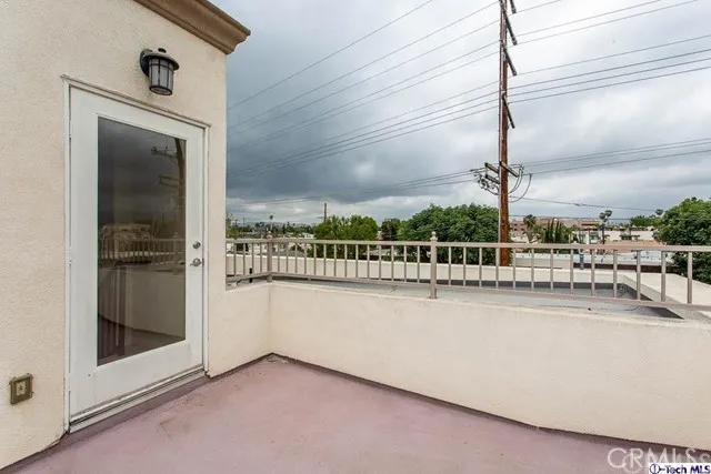 12010 Magnolia Boulevard 101, Valley Village, California 91607