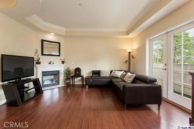 12010 Magnolia Boulevard 101, Valley Village, California 91607