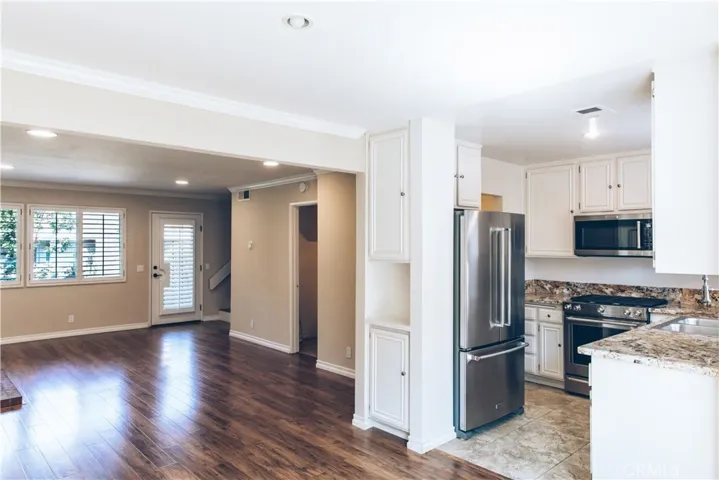 33 Sand Dollar Court 23, Newport Beach, California 92663