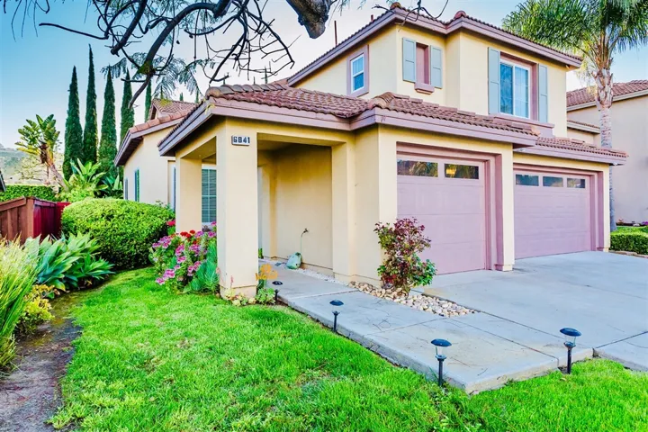 6841 Camino De Amigos, Carlsbad, California 92009