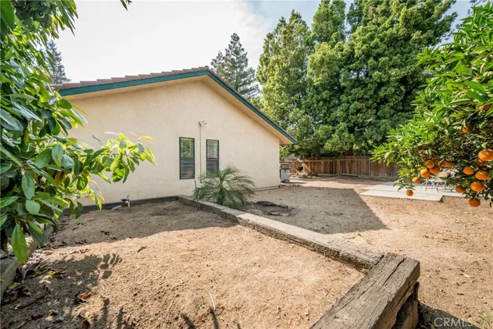 6296 N Lodi Avenue, Fresno, California 93722