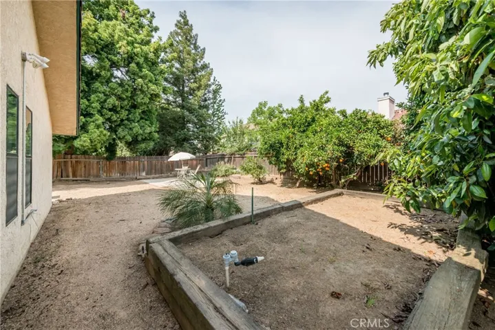 6296 N Lodi Avenue, Fresno, California 93722