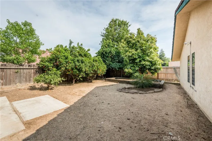 6296 N Lodi Avenue, Fresno, California 93722