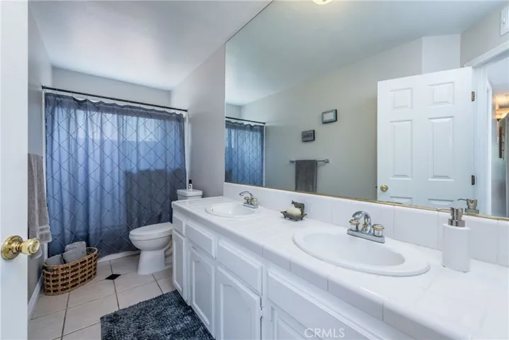 6296 N Lodi Avenue, Fresno, California 93722