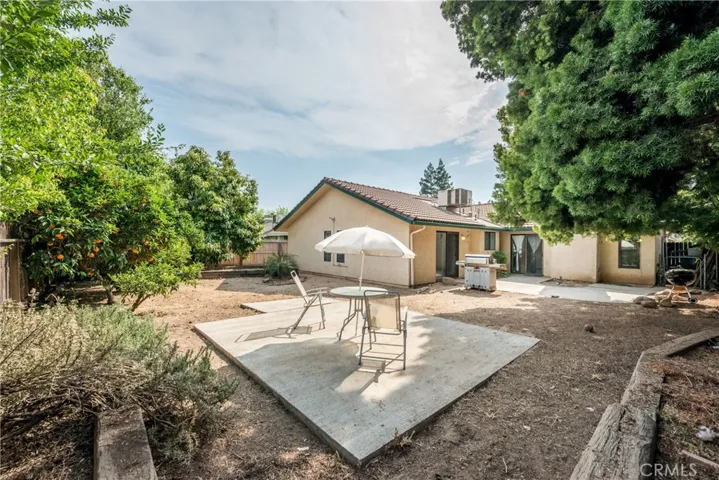 6296 N Lodi Avenue, Fresno, California 93722