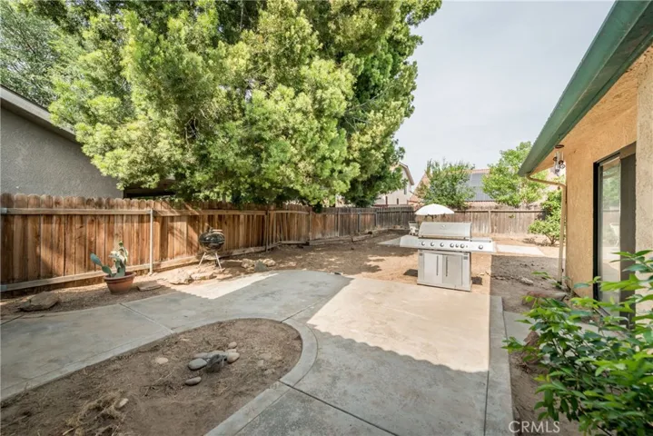 6296 N Lodi Avenue, Fresno, California 93722