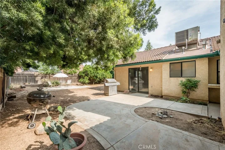 6296 N Lodi Avenue, Fresno, California 93722