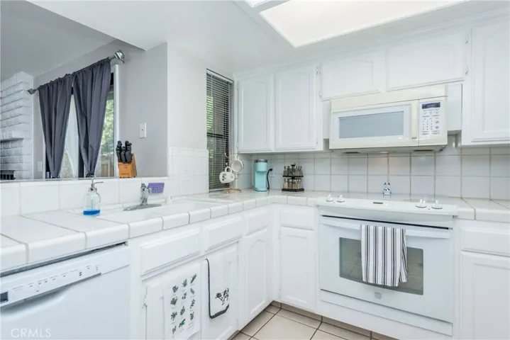 6296 N Lodi Avenue, Fresno, California 93722
